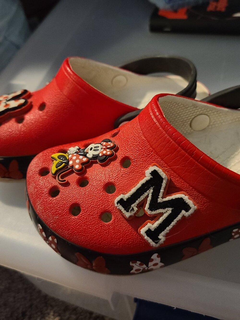 8c Croc bundle